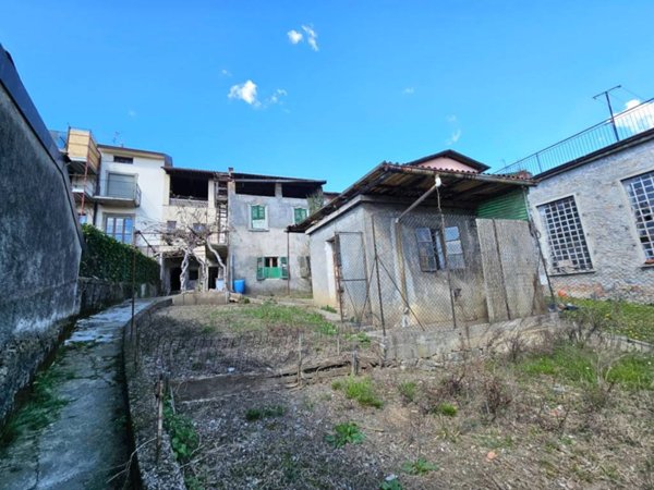 casa indipendente in vendita a Colzate