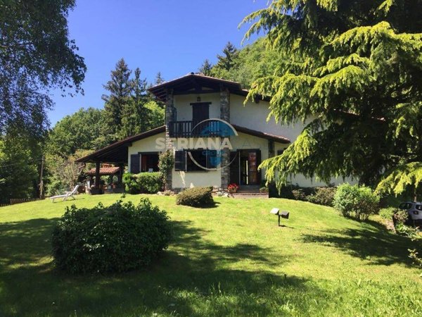 casa indipendente in vendita a Colzate