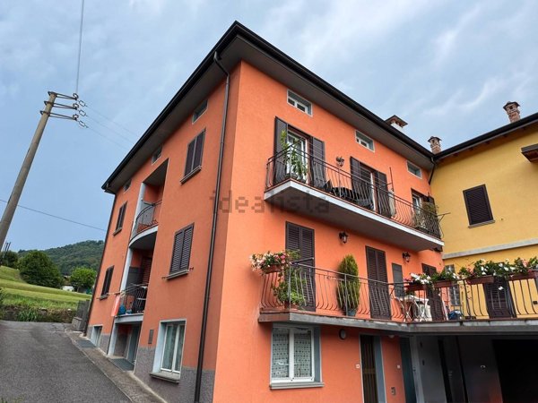 appartamento in vendita a Colzate in zona Bondo Colzate