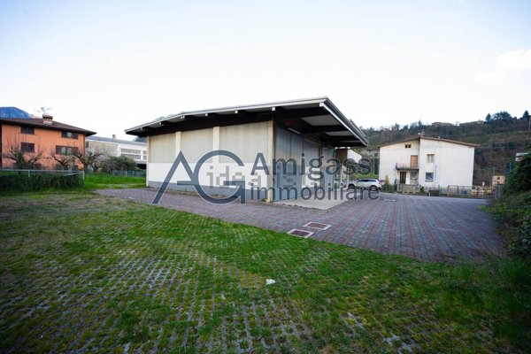 casa indipendente in vendita a Colzate in zona Bondo Colzate