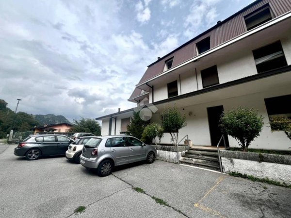 appartamento in vendita a Colzate in zona Bondo Colzate