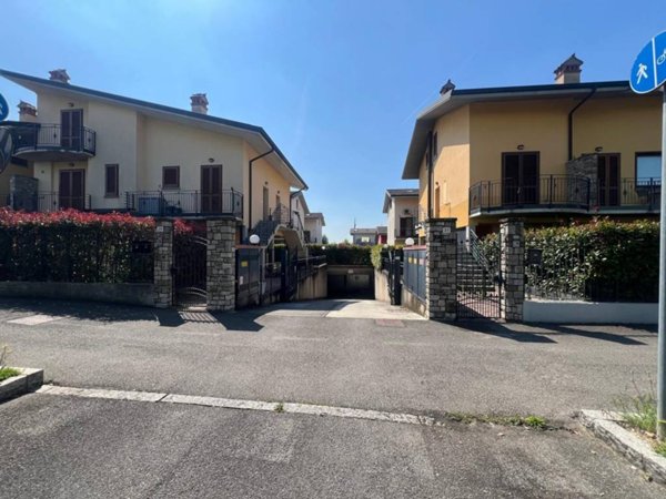 casa indipendente in vendita a Comun Nuovo