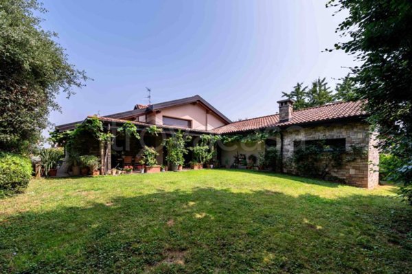 casa indipendente in vendita a Comun Nuovo