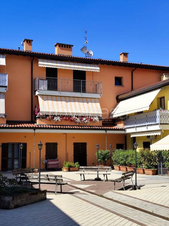 appartamento in vendita a Comun Nuovo