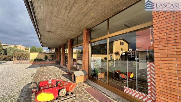 negozio in vendita a Comun Nuovo