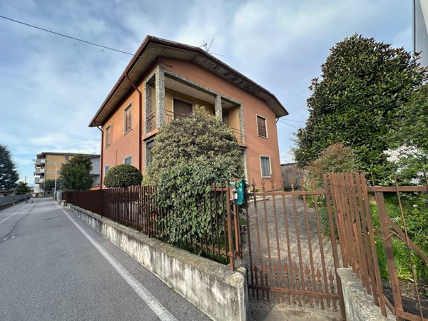 casa indipendente in vendita a Comun Nuovo