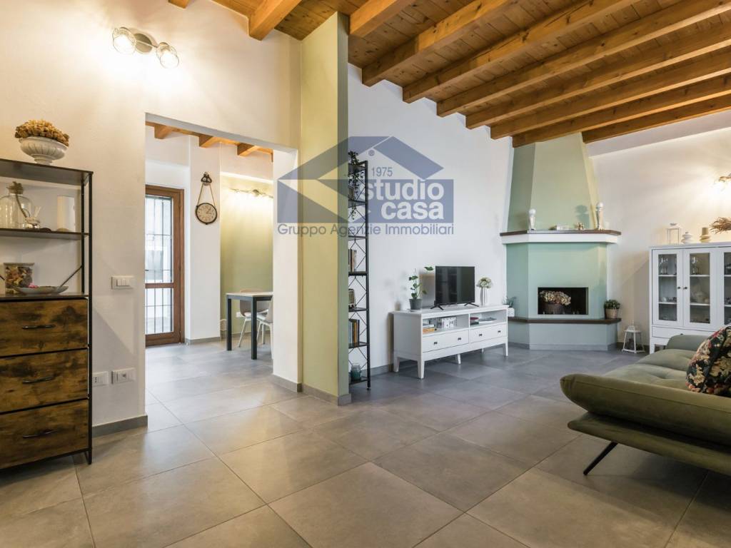 casa indipendente in vendita a Comun Nuovo