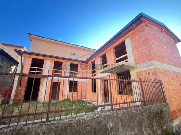 casa indipendente in vendita a Comun Nuovo