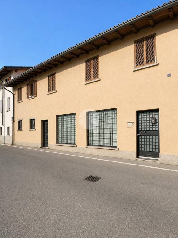 negozio in vendita a Comun Nuovo