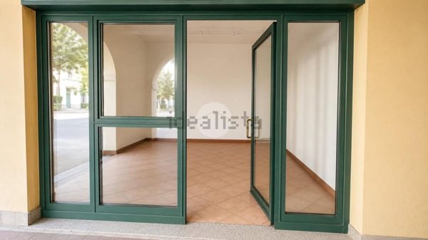 negozio in vendita a Comun Nuovo