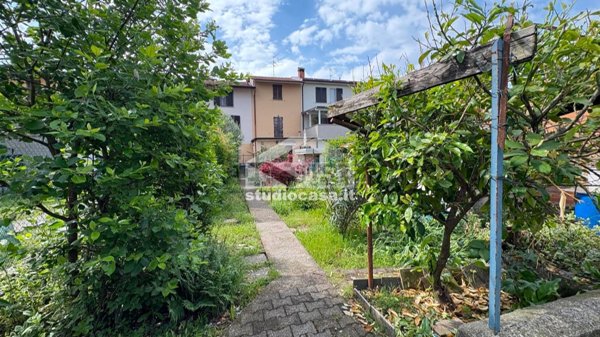 casa indipendente in vendita a Comun Nuovo