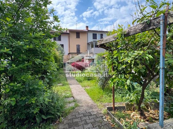 casa indipendente in vendita a Comun Nuovo