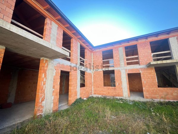 casa indipendente in vendita a Comun Nuovo