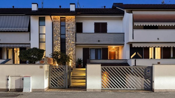 casa indipendente in vendita a Comun Nuovo