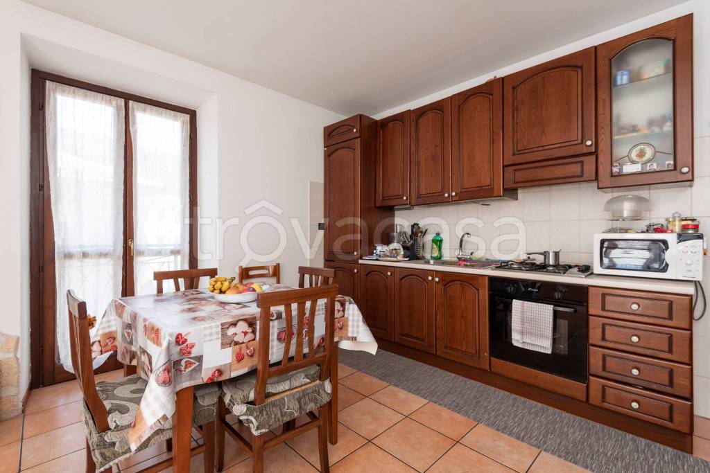 appartamento in vendita a Corna Imagna