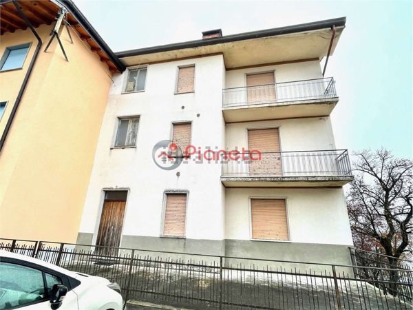 appartamento in vendita a Corna Imagna