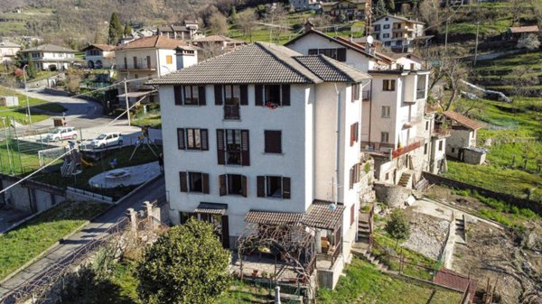 appartamento in vendita a Corna Imagna