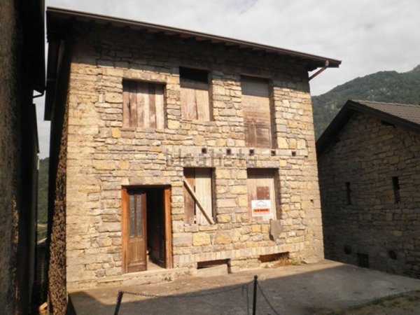 appartamento in vendita a Corna Imagna