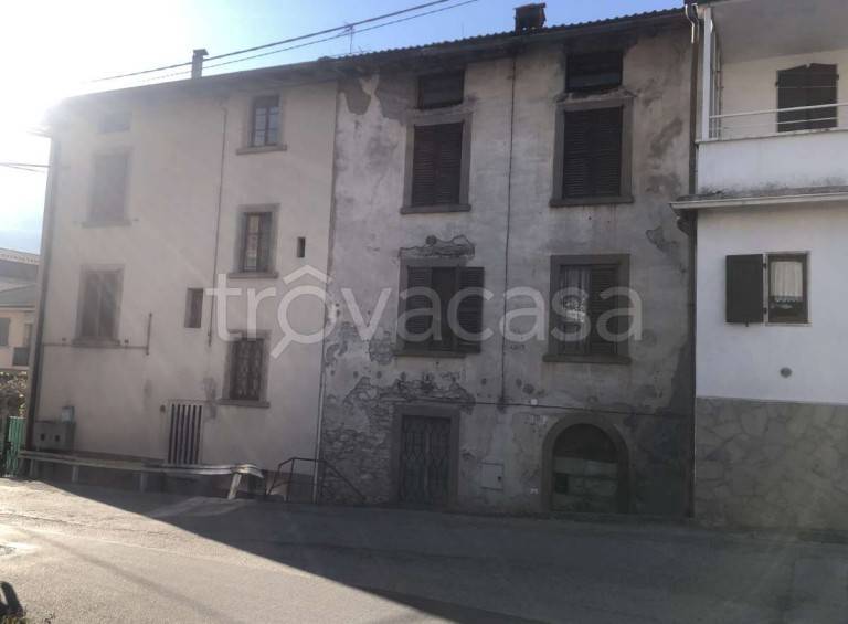 casa indipendente in vendita a Corna Imagna
