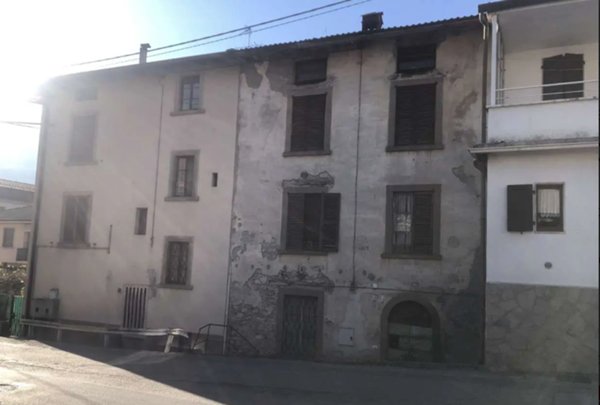 casa indipendente in vendita a Corna Imagna