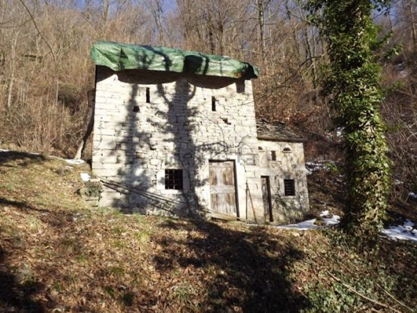 appartamento in vendita a Corna Imagna
