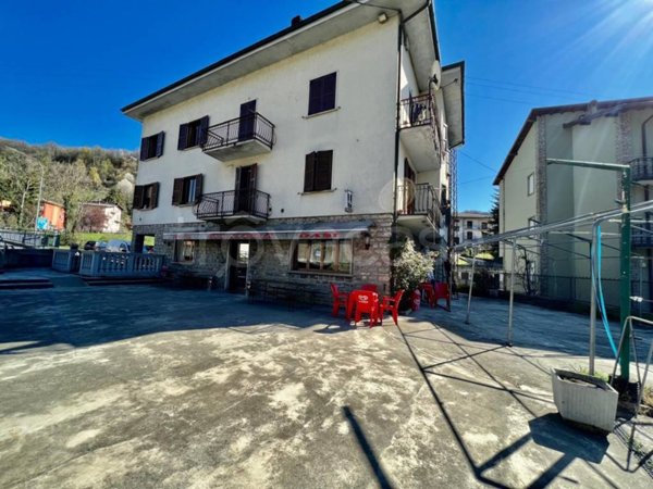 negozio in vendita a Corna Imagna