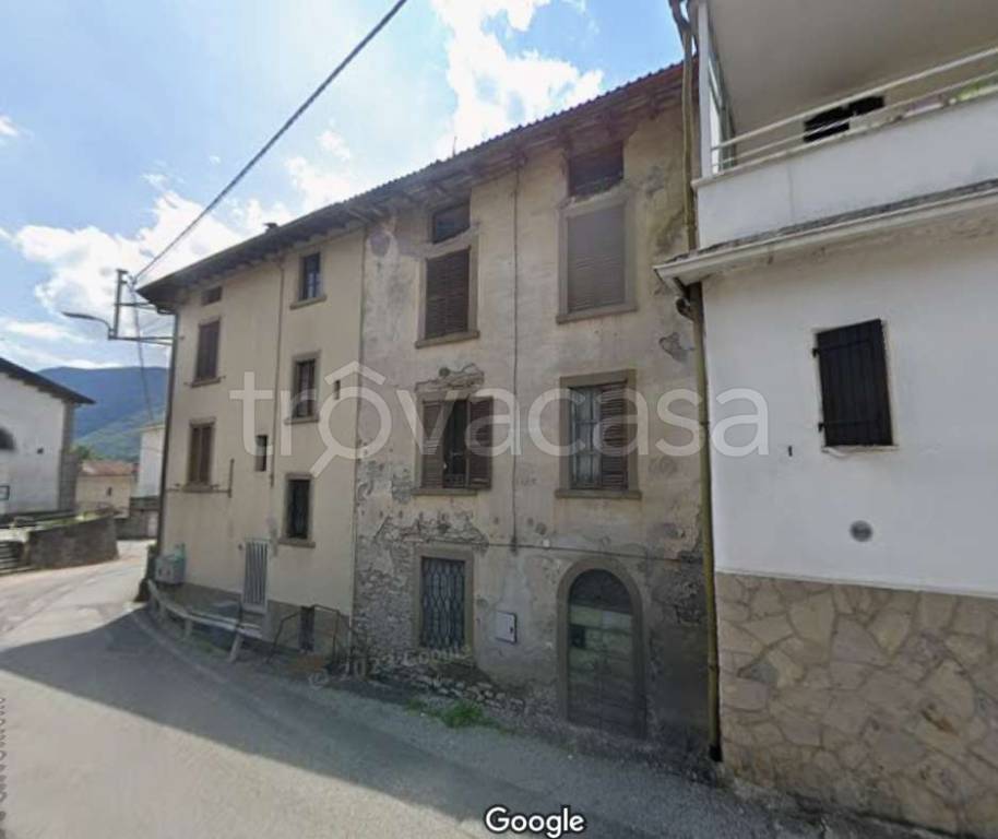 appartamento in vendita a Corna Imagna