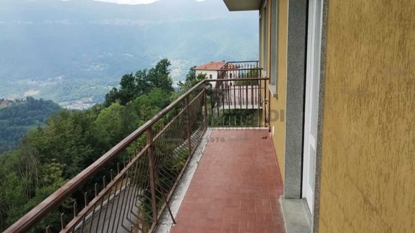 appartamento in vendita a Corna Imagna