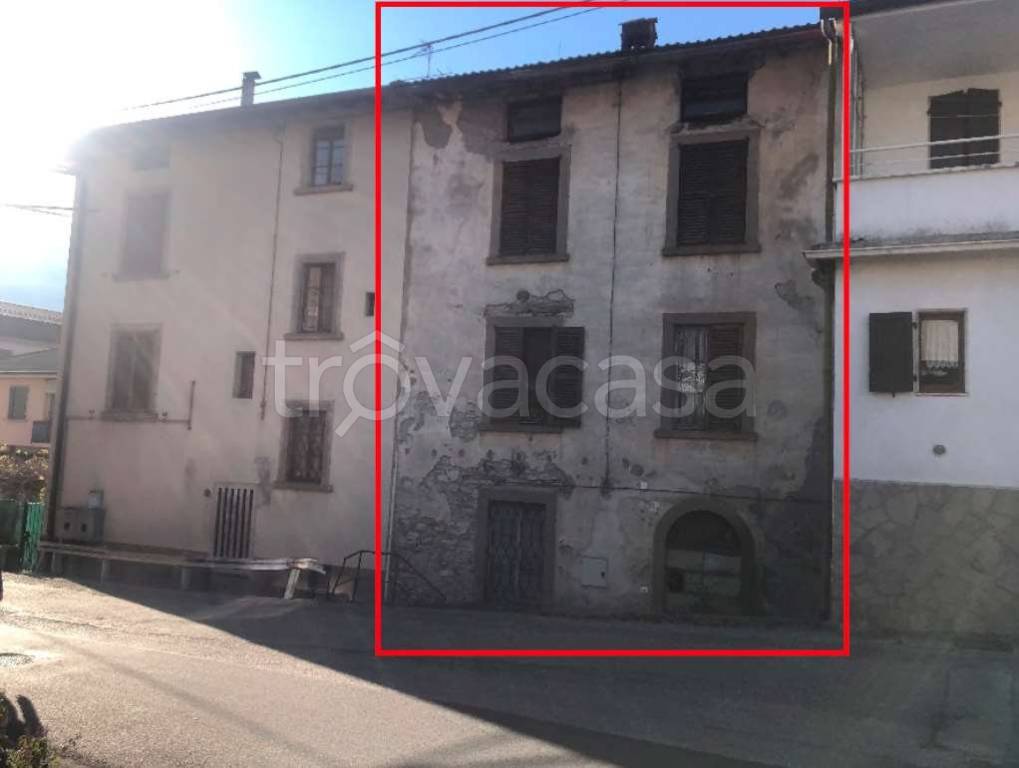 casa indipendente in vendita a Corna Imagna