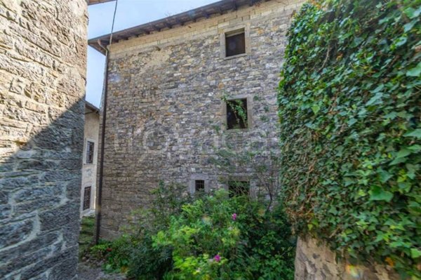 casa indipendente in vendita a Corna Imagna