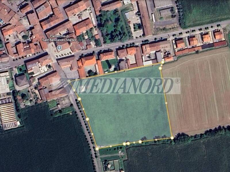 terreno edificabile in vendita a Cortenuova