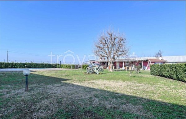 locale commerciale in vendita a Cortenuova