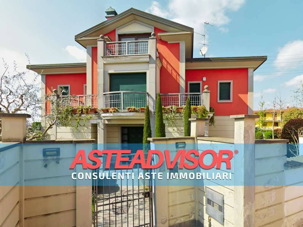 casa indipendente in vendita a Cortenuova