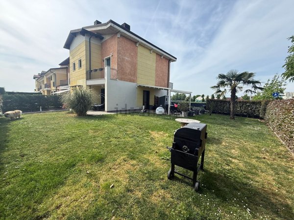 casa indipendente in vendita a Cortenuova