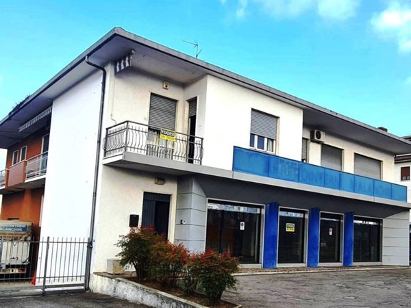 casa indipendente in vendita a Costa di Mezzate