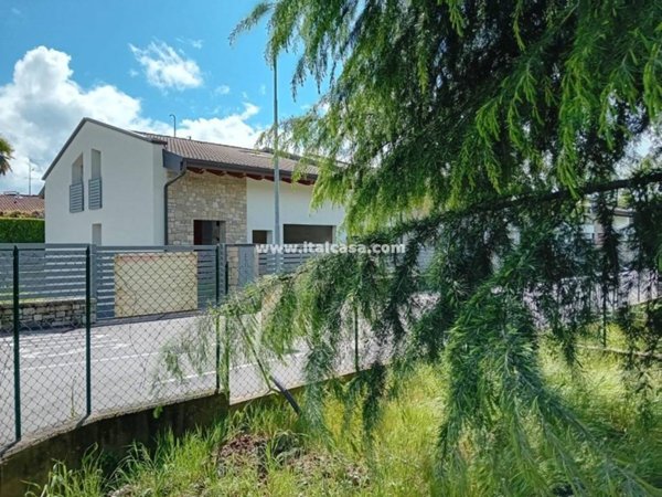 casa indipendente in vendita a Costa di Mezzate