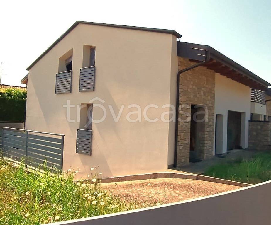 casa indipendente in vendita a Costa di Mezzate