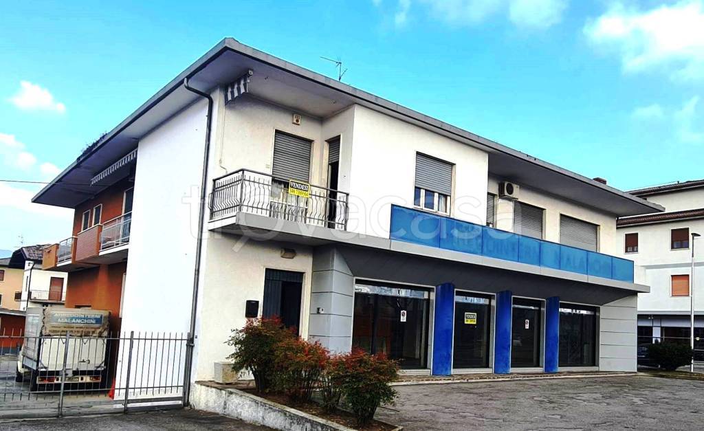 casa indipendente in vendita a Costa di Mezzate