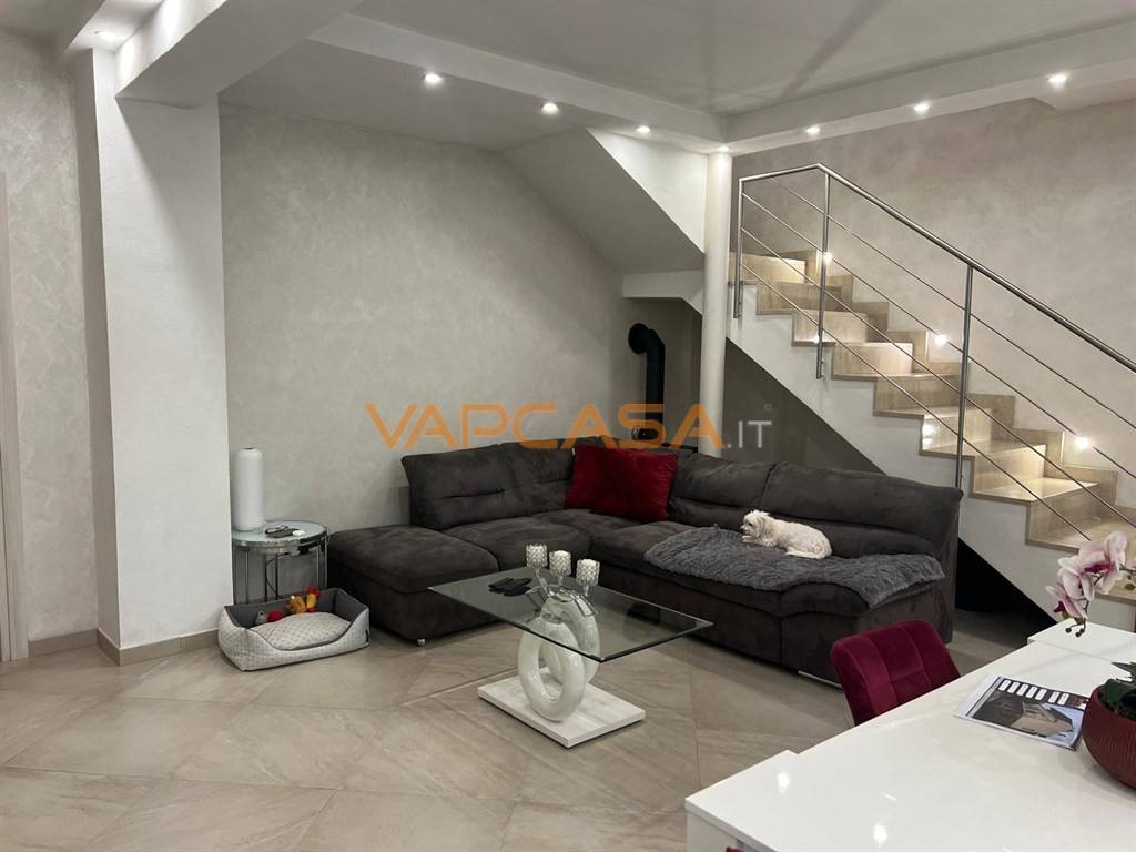 casa indipendente in vendita a Costa di Mezzate