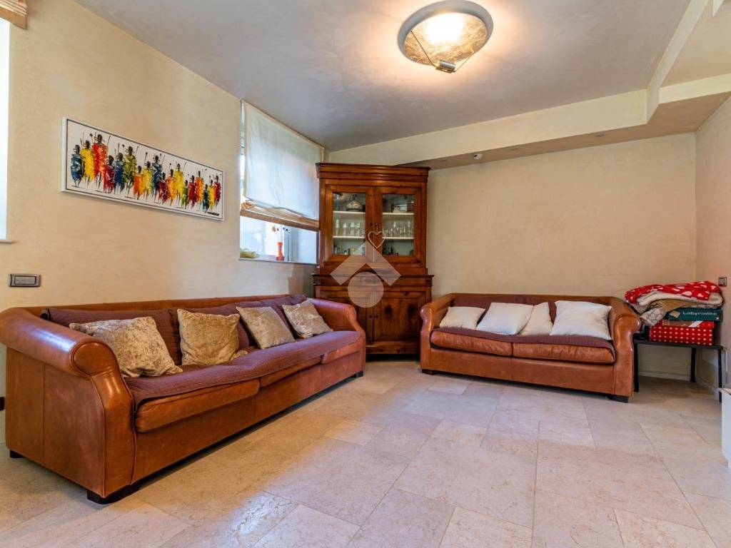 casa indipendente in vendita a Costa di Mezzate