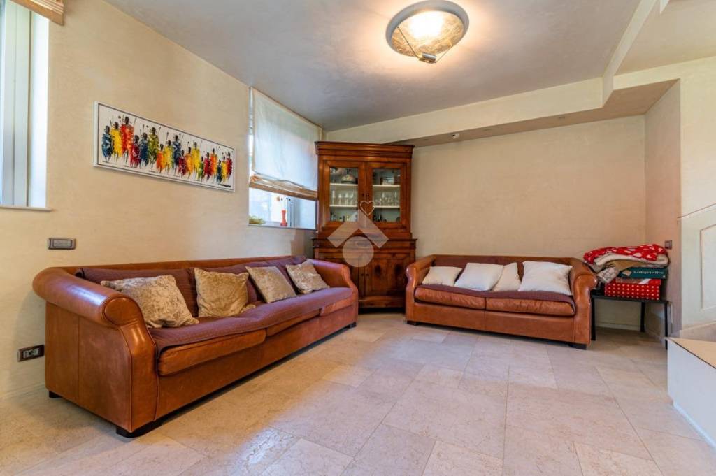 casa indipendente in vendita a Costa di Mezzate