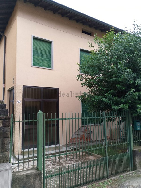 casa indipendente in vendita a Costa di Mezzate