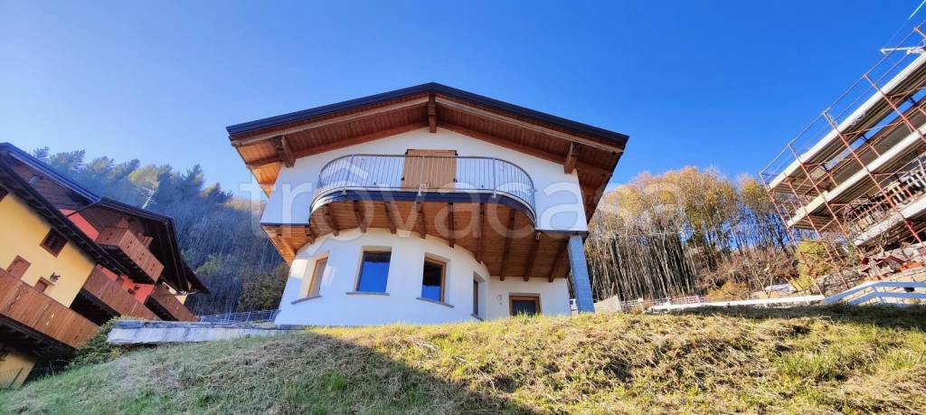 casa indipendente in vendita a Costa Valle Imagna