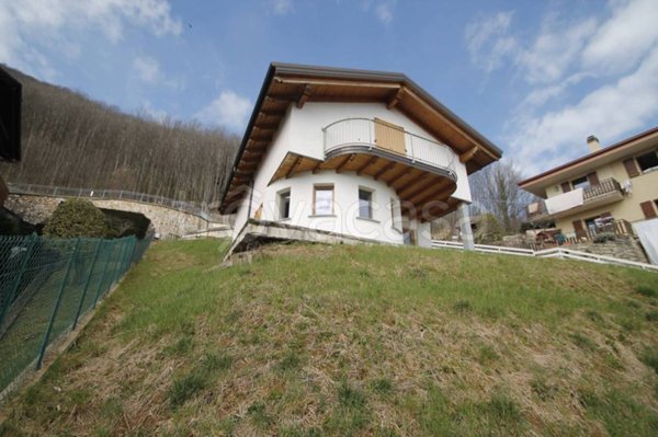 casa indipendente in vendita a Costa Valle Imagna
