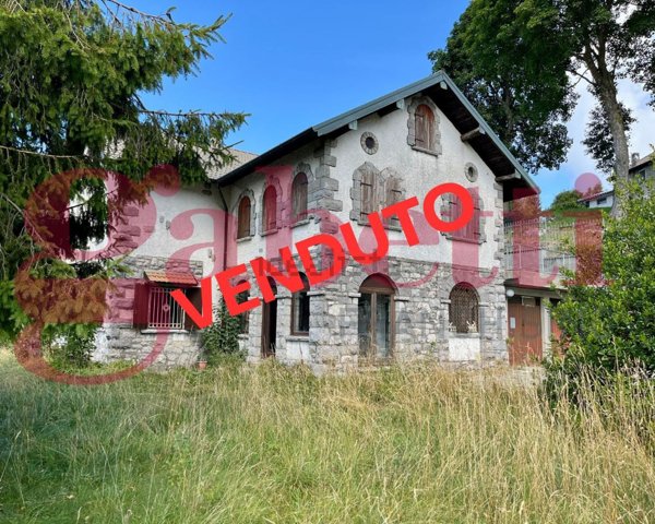 casa indipendente in vendita a Costa Valle Imagna