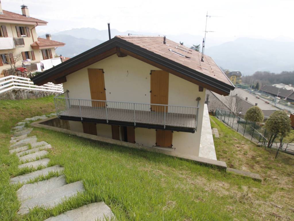 casa indipendente in vendita a Costa Valle Imagna