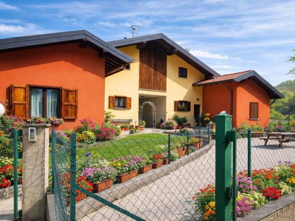 appartamento in vendita a Costa Valle Imagna