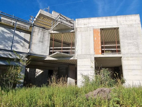 casa indipendente in vendita a Costa Volpino