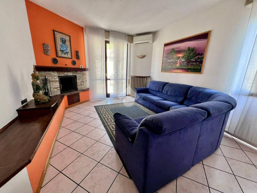 appartamento in vendita a Costa Volpino