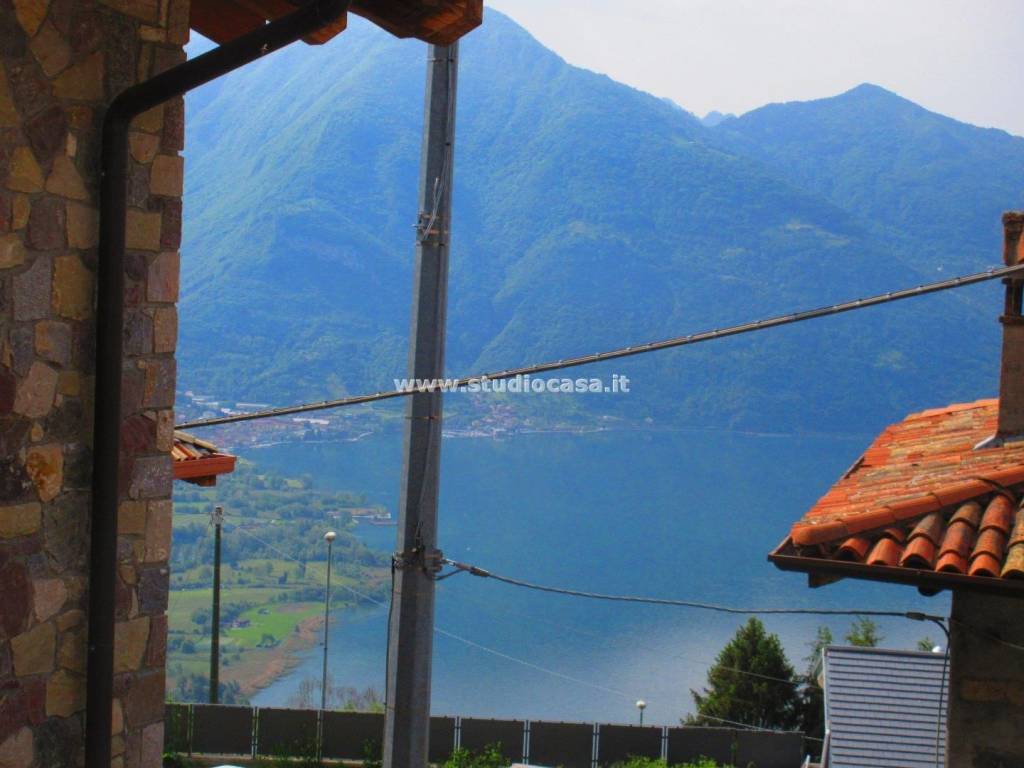 appartamento in vendita a Costa Volpino